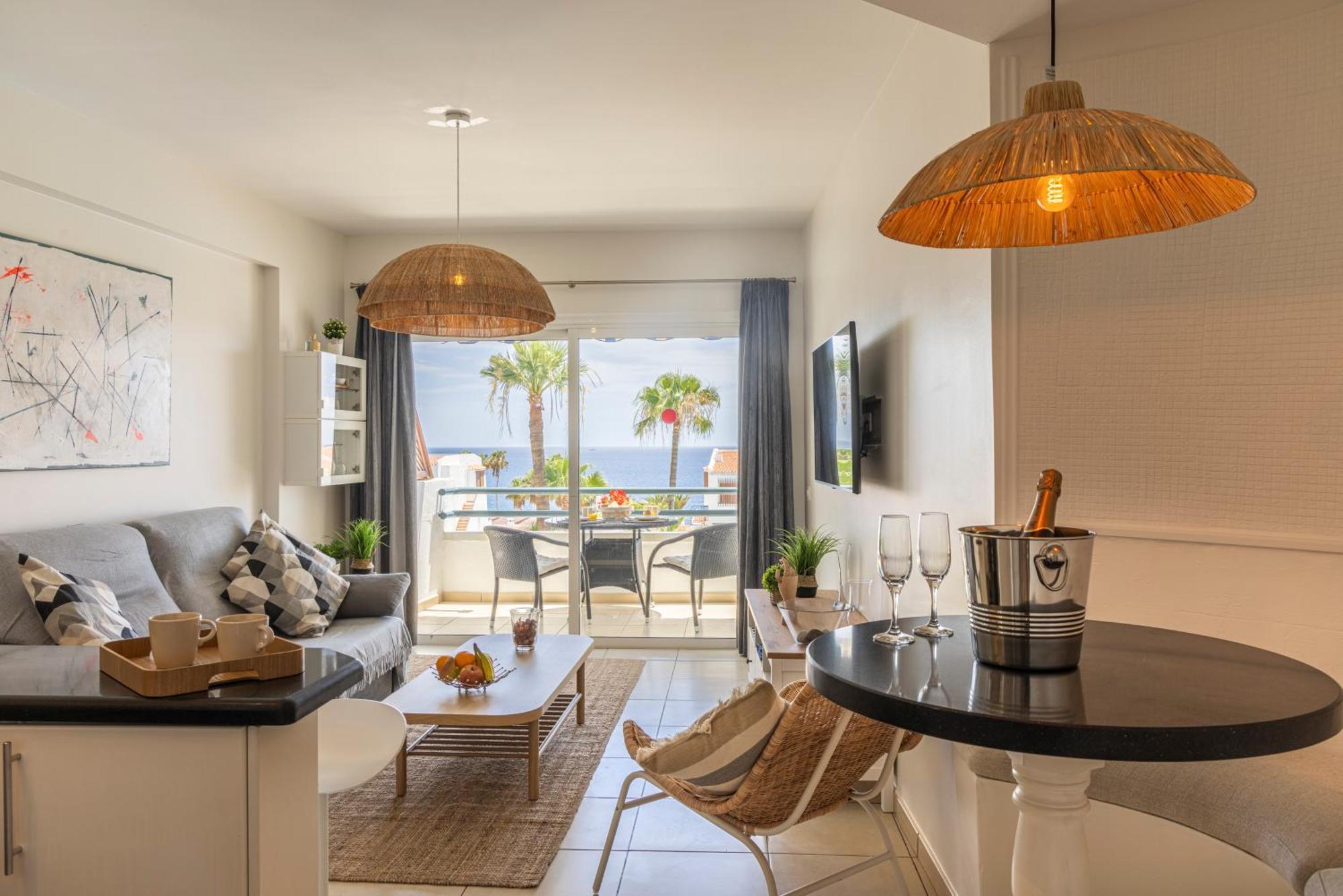 Fabulous Sea View Apartment Адехе Екстериор снимка